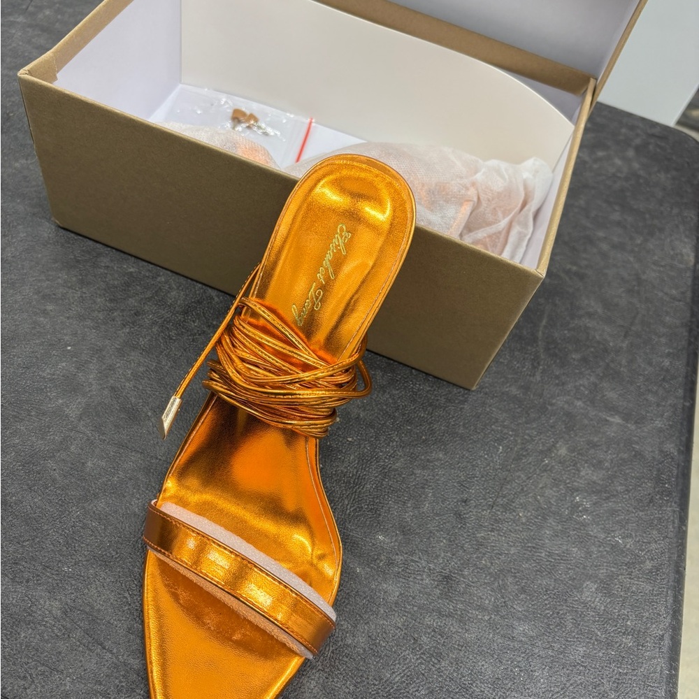 Orange Heels with Glossy Finish and Medium Height